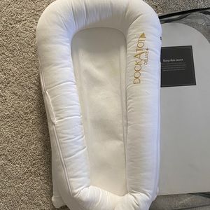 Deluxe+ Dock - Pristine White